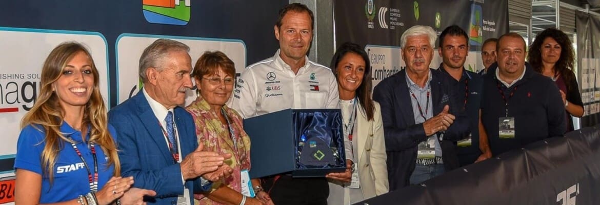 Ex-diretor técnico da Mercedes honrado com homenagem de Wolff Ex-diretor técnico da Mercedes honrado com homenagem de Wolff