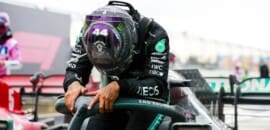 Hamilton diz que foi a primeira vez que chorou no carro