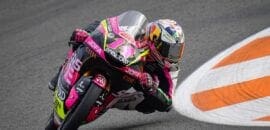 Arbolino mantém tempo da manhã e lidera sexta-feira na Moto3