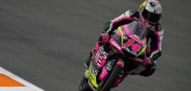 Arbolino alcança Fernandez, vence e abre disputa a três por título da Moto3