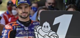 Oliveira sobra e vence fácil corrida de casa em Portugal; Mir abandona