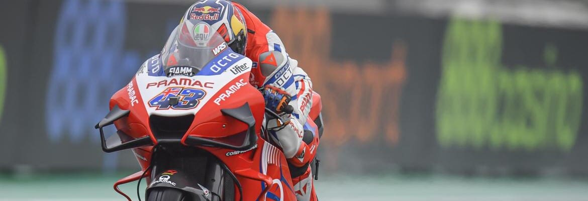 Miller lidera sexta-feira de pista molhada da MotoGP em Valência