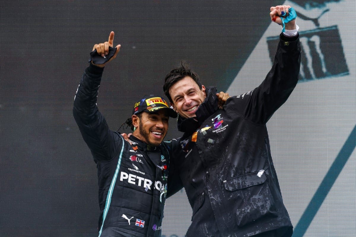 Lewis Hamilton e Toto Wolff - F1