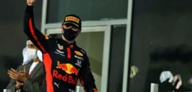Domenicali espera ver Hamilton competindo com Verstappen por “mais alguns anos” na F1