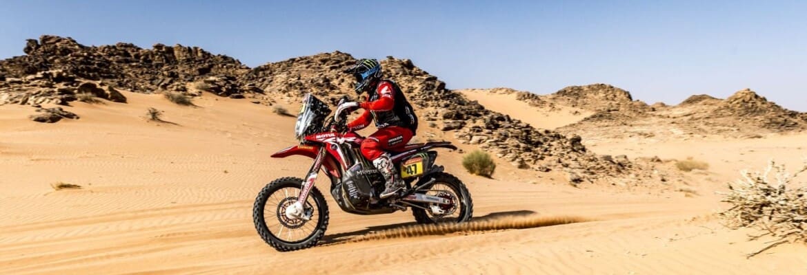 Kevin Benavides vence especial nas motos; Price abandona o Dakar