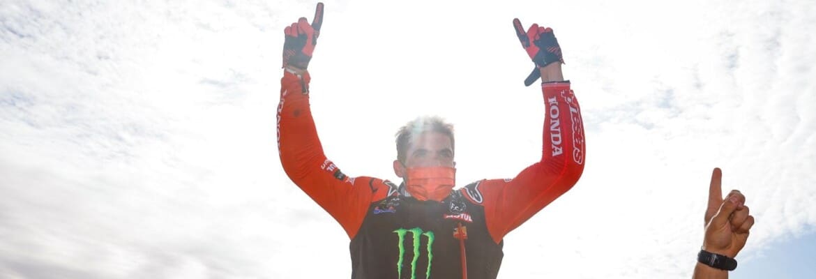 Kevin Benavides conquista título do Dakar nas motos