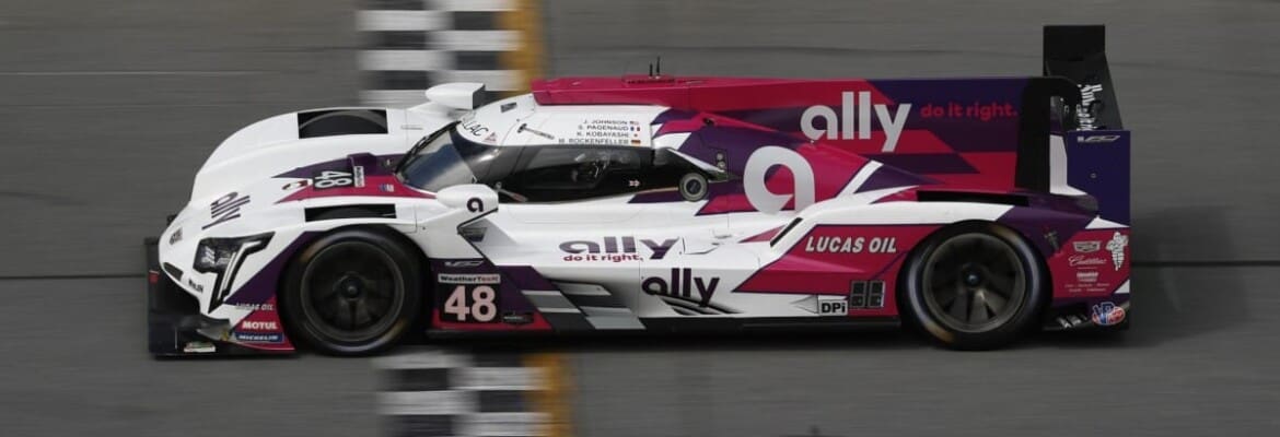 Kobayashi e Conway lideram as duas sessões de treinos que antecedem as 24 horas de Daytona