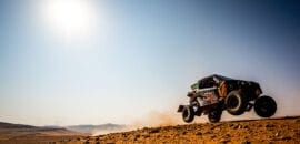 Varela e Justo chegam em terceiro no encerramento da etapa-maratona do Dakar