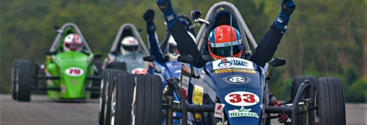 Gerson Zarpelão Jr e Augusto Santin são os campeões da Copa ECPA de Fórmula Vee Gerson Zarpelão Jr e Augusto Santin são os campeões da Copa ECPA de Fórmula Vee
