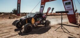Can-Am domina primeiro dia do Dakar e Brasil segue na frente nos UTVs