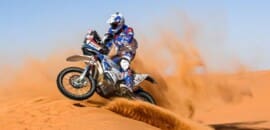 Spierings salva a vida de um colega durante a quarta etapa do Dakar