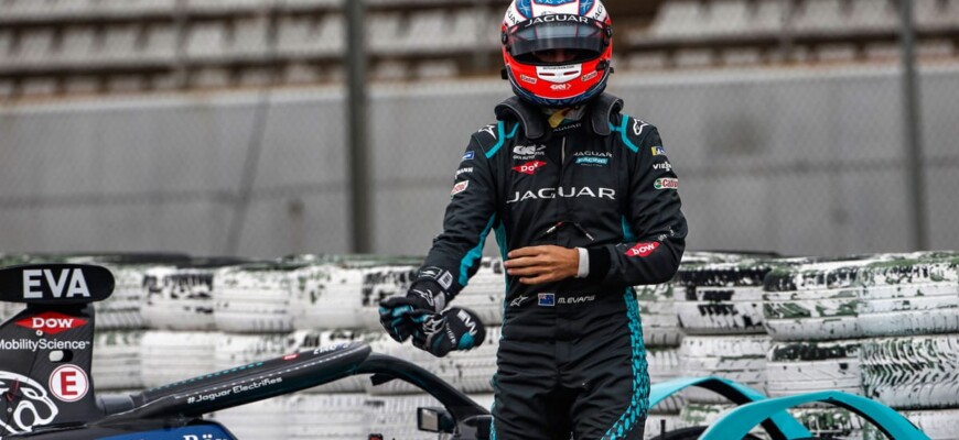9 dias para a 7ª temporada da Fórmula E: Jaguar Racing 9 dias para a 7ª temporada da Fórmula E: Jaguar Racing