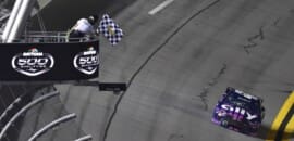 Alex Bowman fatura a pole position da Daytona 500