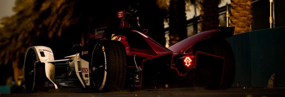 Satisfeito com resultado em Diriyah, Sette Câmara elogia trabalho da Penske