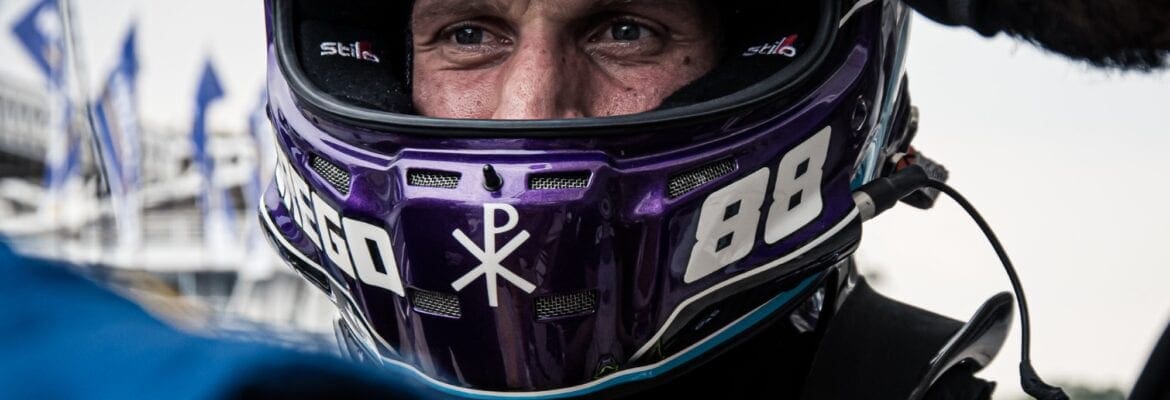 Frangulis faz top10 em treino da Porsche Carrera Cup e lidera na classe Trophy em Interlagos