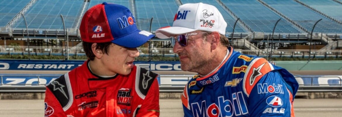 Dudu Barrichello substitui Rossi e corre com pai Rubens na Stock Car em Cascavel