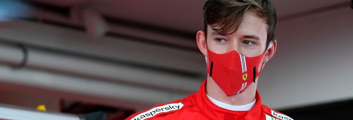 F1: Ilott aponta diferenças entre academia de pilotos da Ferrari e da Red Bull