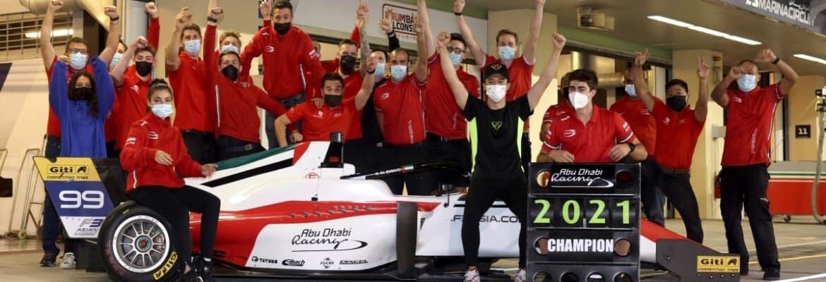 Guanyu Zhou é campeão da F3 asiática