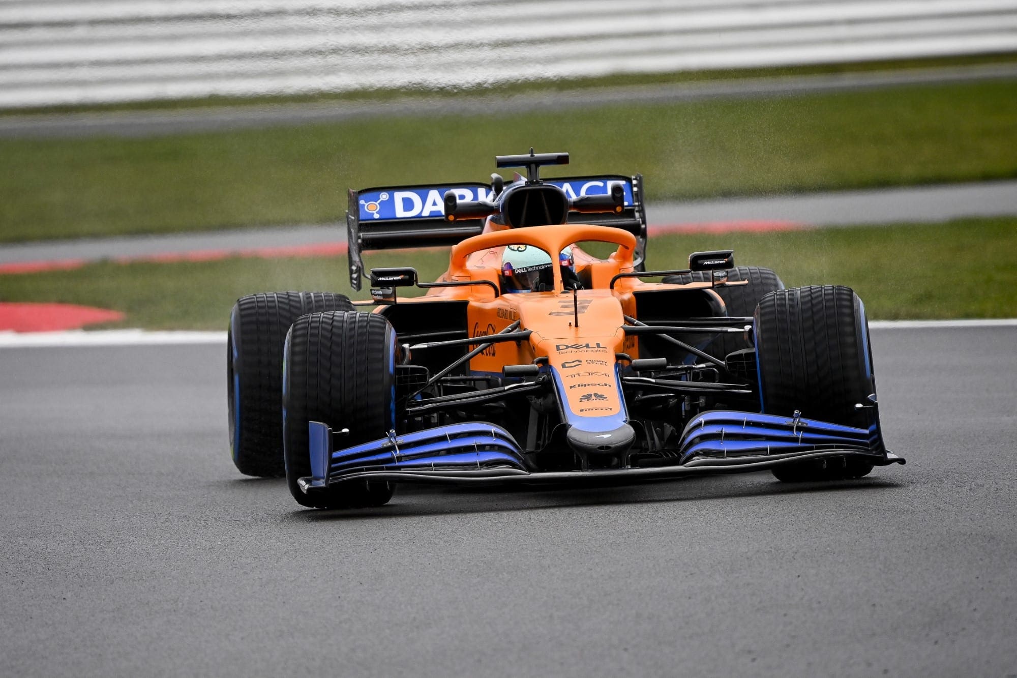 Galeria: primeiras imagens no McLaren MCL35M na pista de Silverstone Daniel Ricciardo (McLaren)