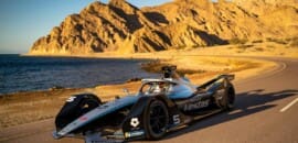 Mercedes-EQ Formula E Team leva carro elétrico à cidade inteligente