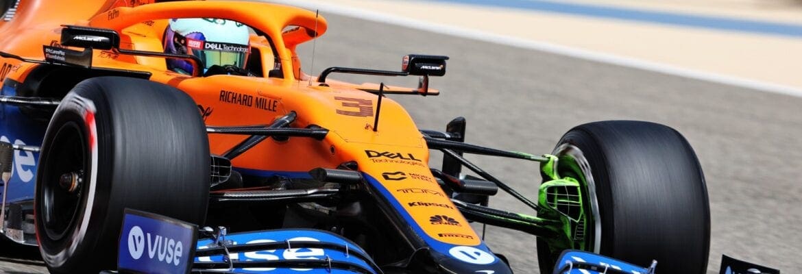 Daniel Ricciardo lidera primeira manhã dos testes da F1 no Bahrein