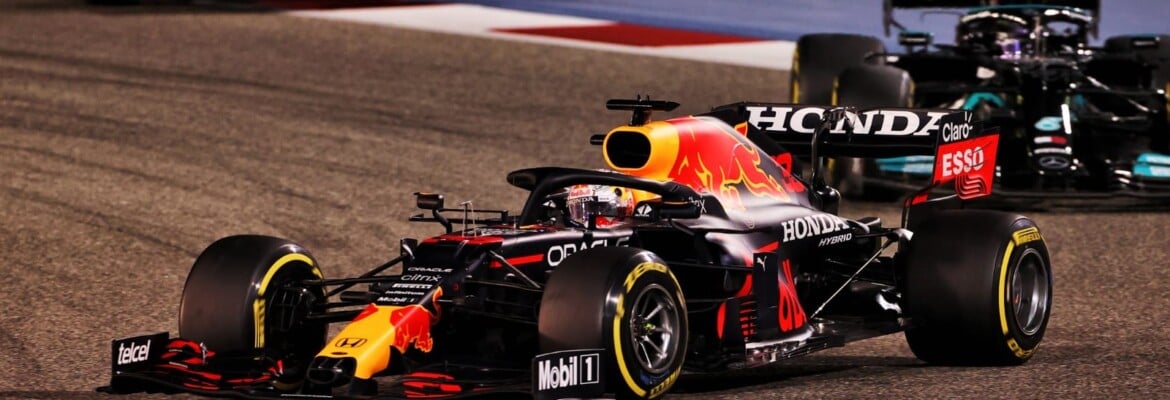 Verstappen destaca pontos positivos da batalha contra Hamilton no GP do Bahrein de F1