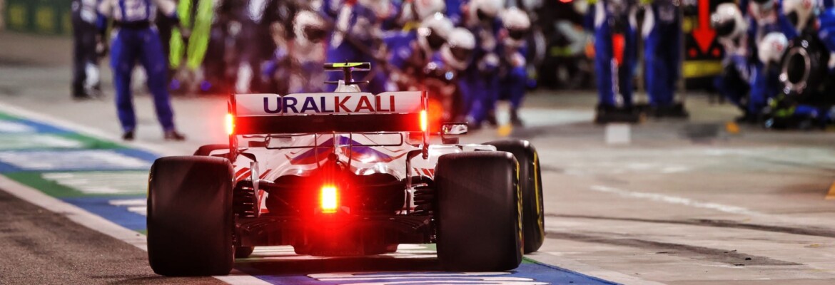 Haas foca nos novos pilotos e acredita que Williams é o único objetivo “realista” na F1 2021