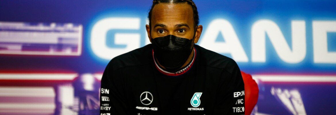 Hamilton se recusa a opinar sobre a escolha do segundo piloto da Mercedes F1 em 2022