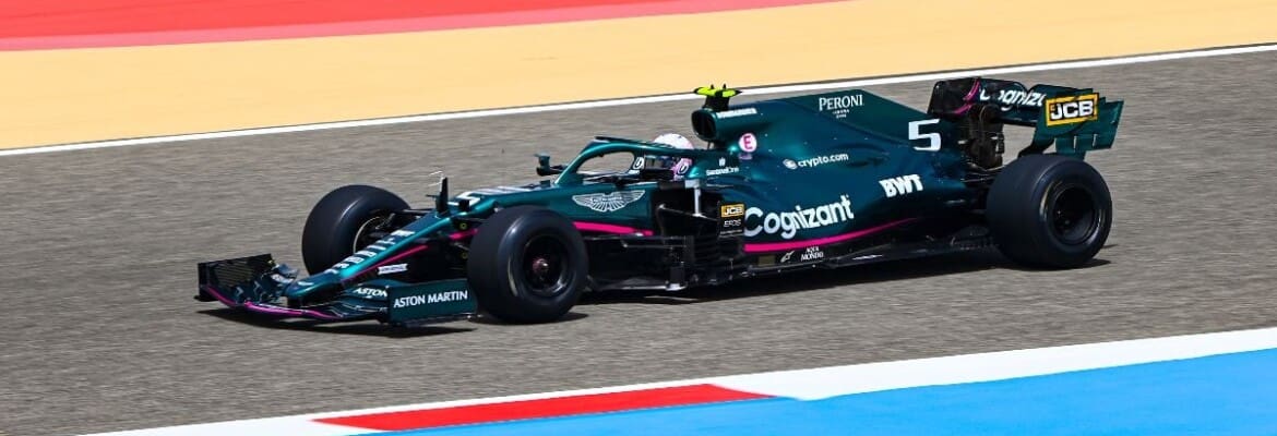 F1: Surer demonstra preocupação com desempenho da Aston Martin nos testes do Bahrein