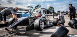 Enzo Fittipaldi conquista pole e pódio em estreia nas corridas virtuais da Indy