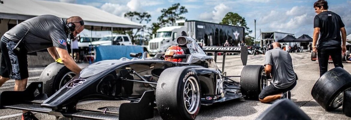 Enzo Fittipaldi conquista pole e pódio em estreia nas corridas virtuais da Indy