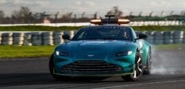 Verstappen: “O Aston Martin Safety Car é lento como uma tartaruga”