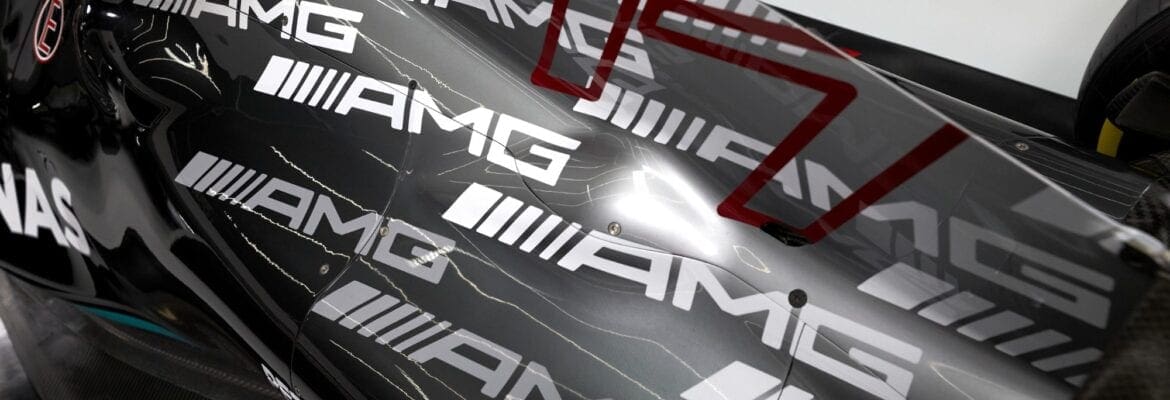 Confira as imagens do Mercedes W12 para a F1 2021