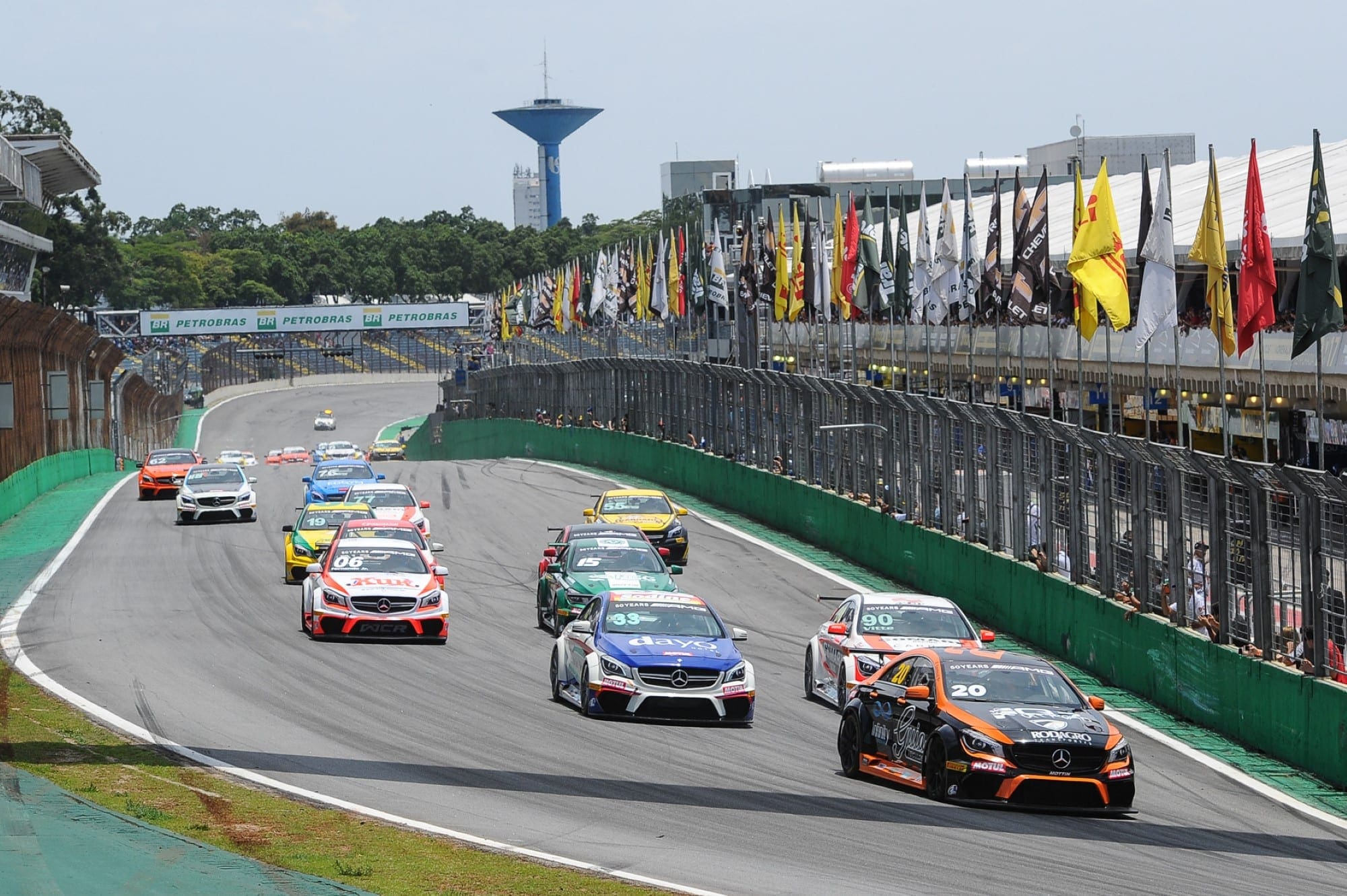 André Bragantini Jr estará na pista na abertura da Mercedes-Benz Challenge em Interlagos Largada - Mercedes-Benz Challenge