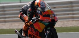 Masiá vence em prova de abertura frenética na Moto3