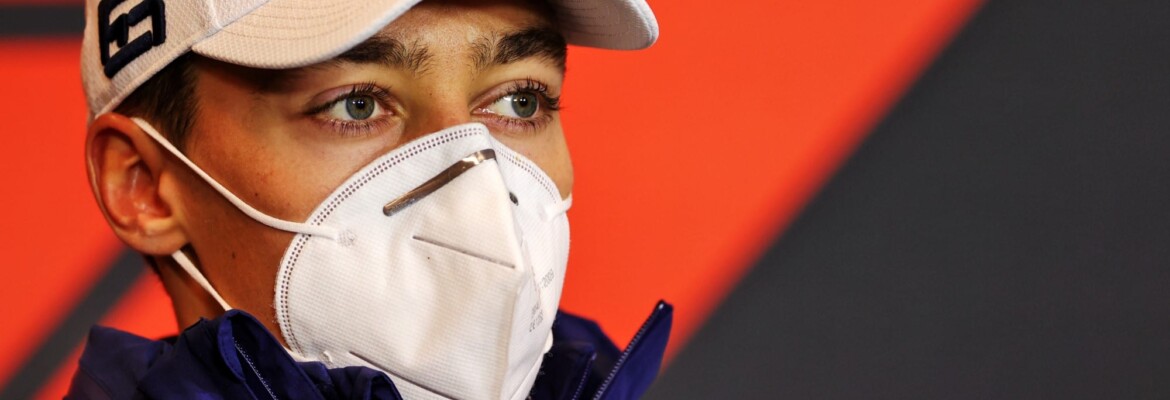 Russell diz que dirigirá em um carro de motor Mercedes e afasta possibilidade da Red Bull F1