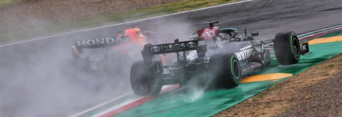 Verstappen afirma que a Mercedes não pode ser subestimada na F1