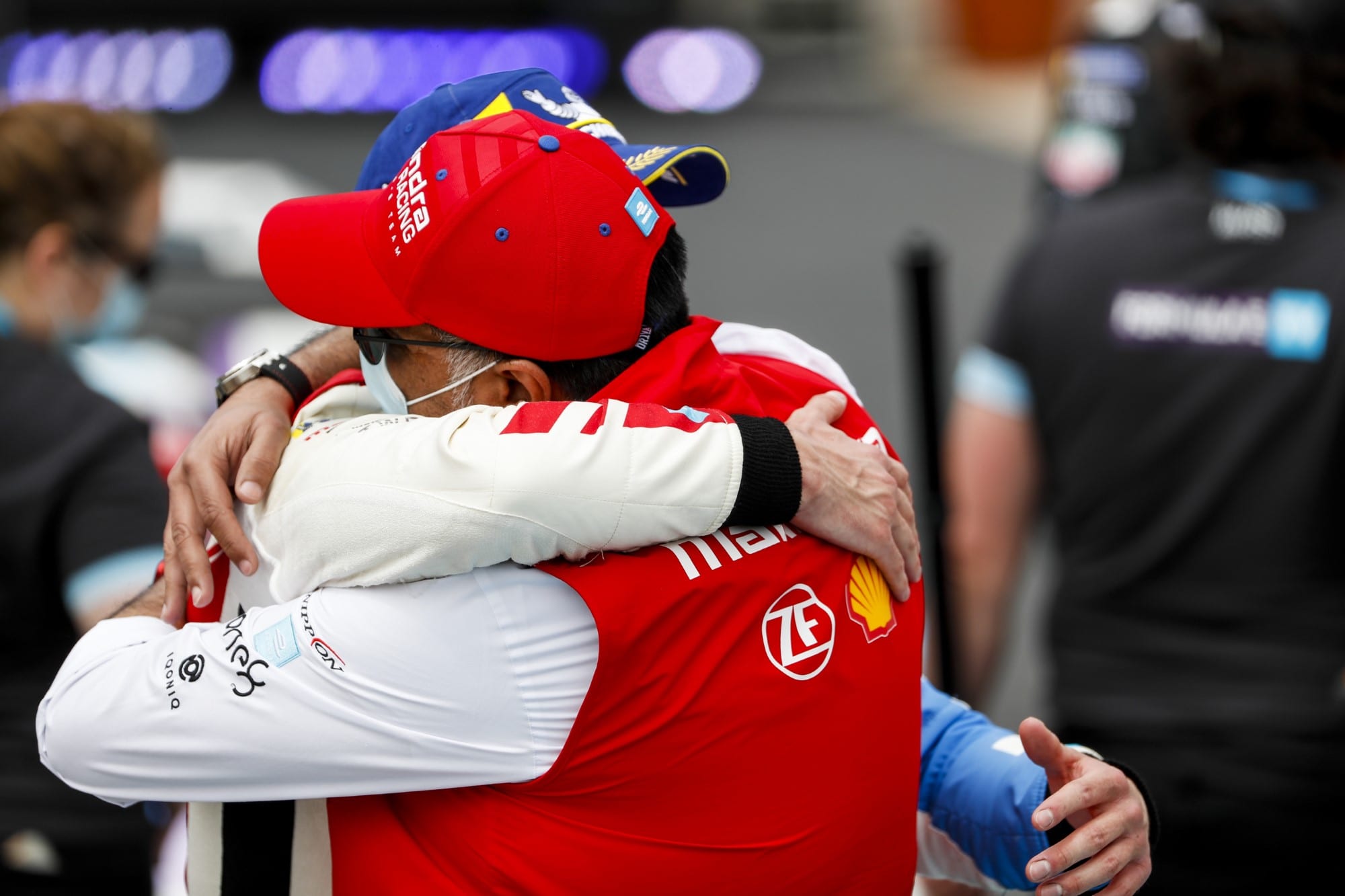 Galeria: veja as imagens da Corrida 2 da Fórmula E em Valência Alex Lynn e Dilbagh Gill (Mahindra) ePrix de Valência 2 - Fórmula E 2021