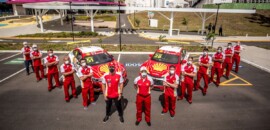 Shell V-Power exibe carros para a Stock Car em hospital em Curitiba