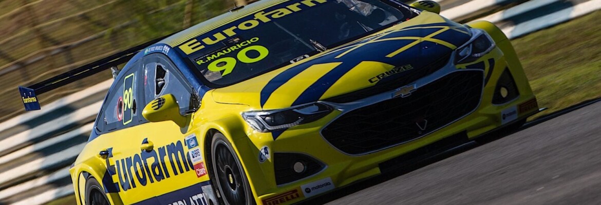 Maurício supera Di Mauro e conquista vitória na corrida 2 da Stock Car em Goiânia