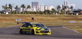 Serra assume ponta no início, aproveita erro e vence corrida 1 da Stock Car em Goiânia