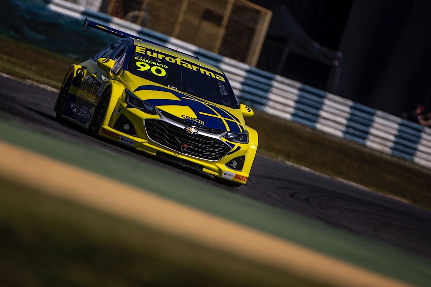 Maurício supera Di Mauro e conquista vitória na corrida 2 da Stock Car em Goiânia Ricardo Maurício