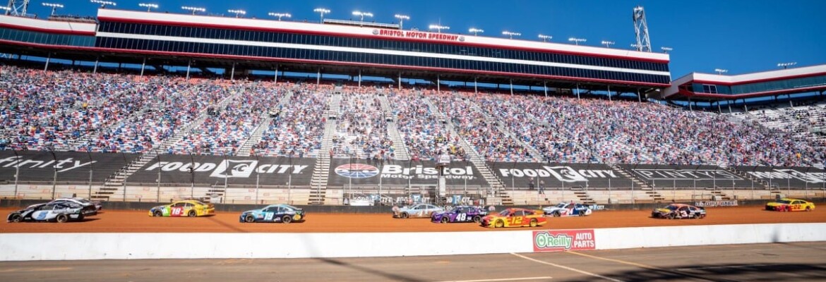 Após sucesso entre os fãs, NASCAR anuncia corrida no oval de terra de Bristol em 2022