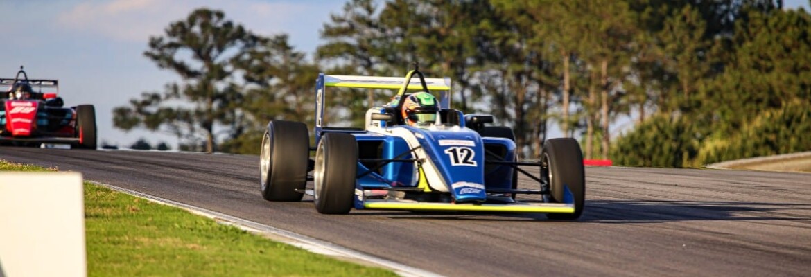 Kiko Porto disputa etapa da USF2000 em St. Petersburg, pista de rua na qual venceu no ano passado