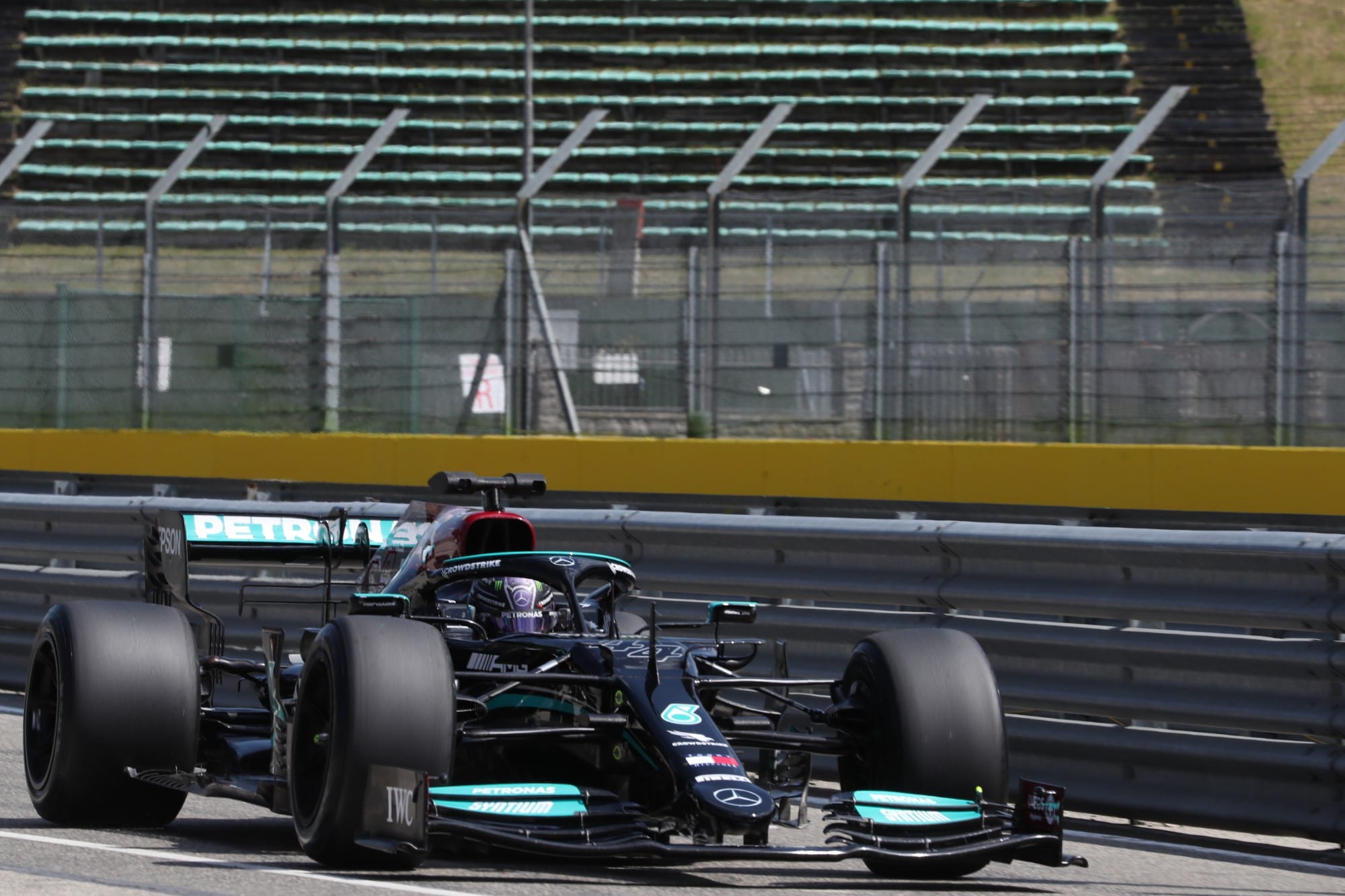 Lewis Hamilton - teste dos pneus Pirelli de 2022 - Ímola