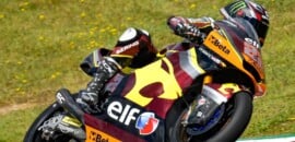 Lowes cai, mas marca terceira pole seguida na Moto2 em Portugal