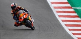 Acosta passa Foggia na última volta e vence segunda na Moto3 em Portugal