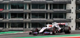 Mazepin recebe primeira punição na F1 após ignorar bandeiras azuis