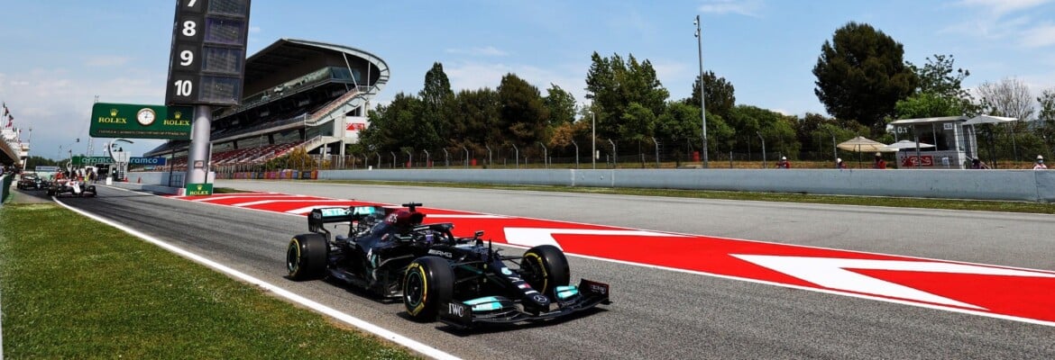 Hamilton emocionado com 100 poles na F1: “Parece ser a minha primeira vitória de novo”