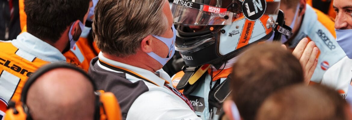 F1: McLaren vê disputas intensas atrás do domínio Verstappen-Red Bull